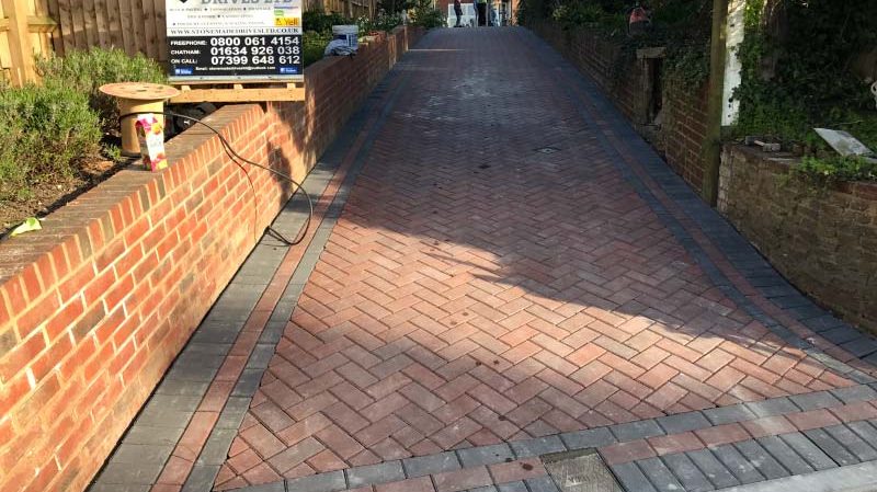 block paving driveway brickwork 11