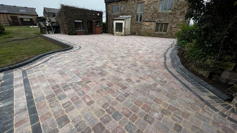 country cobble charcoal block paving 05