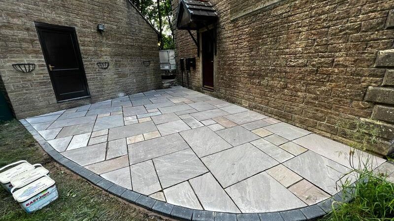 autumn brown charcoal edge indian sandstone patio 07