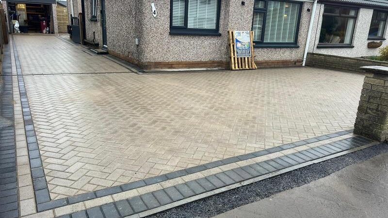 clitheroe block paved grey driveway 0005