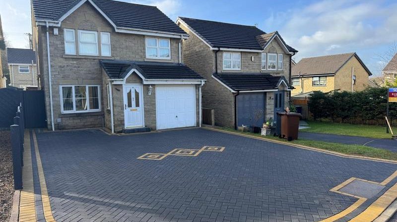 block paved driveway charcoal insert pattern burnley 08
