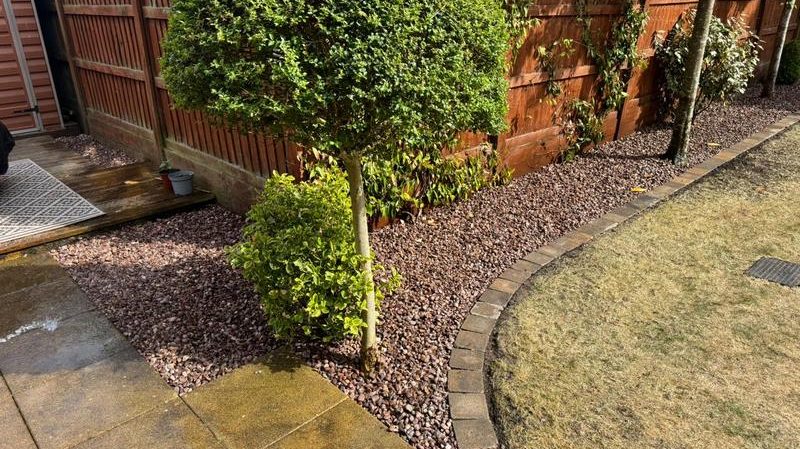 pink gravel flower bed brick edging preston 07