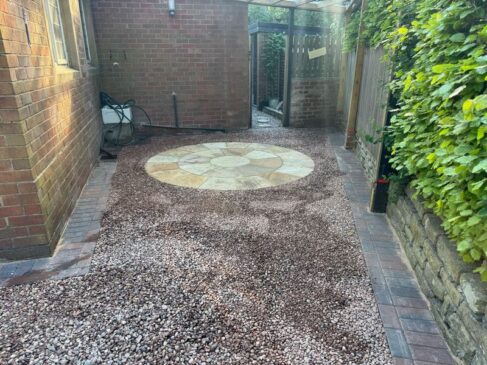 staffordshire pink gravel block paved edging indian stone circle 04