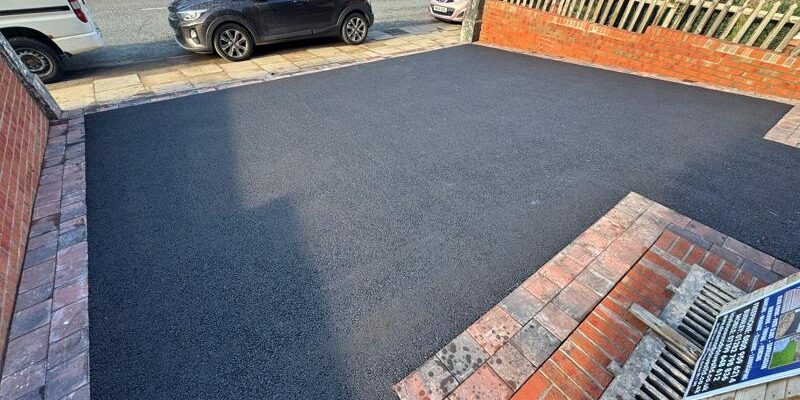 tarmac driveway with steps and block paved border haywood rochdale 3